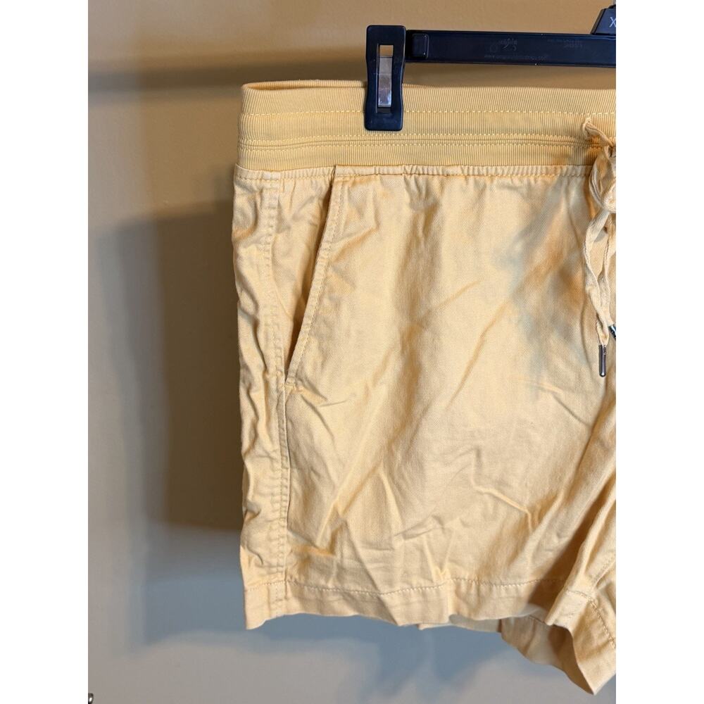Orvis Classic Colection Yellow Pull-Up Shorts Size XL - Picture 3 of 6